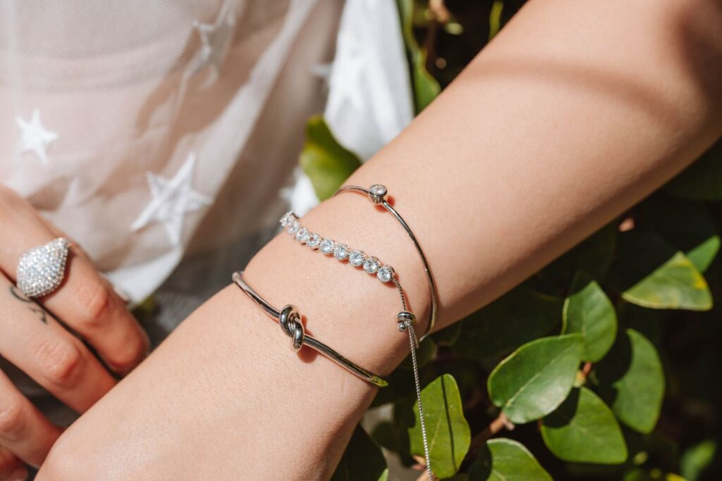 Bracelet vs Kada: What's the Difference? pexels ari roberts 101154701 9649313